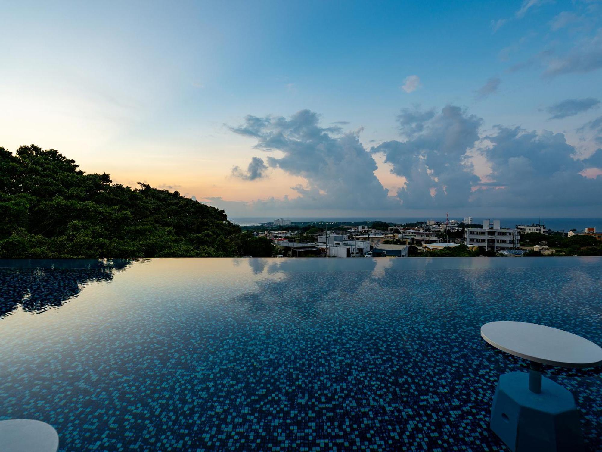 Glamday Style Okinawa Yomitan Hotel & Resort Exterior foto